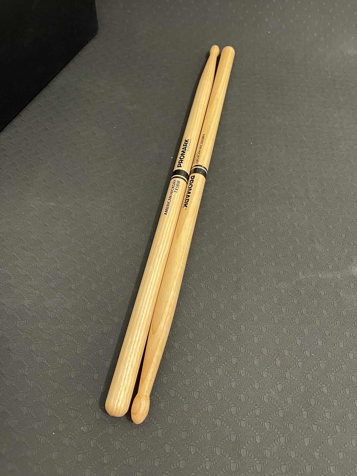Drumsticks - Promark by D'Addario Classic 5B