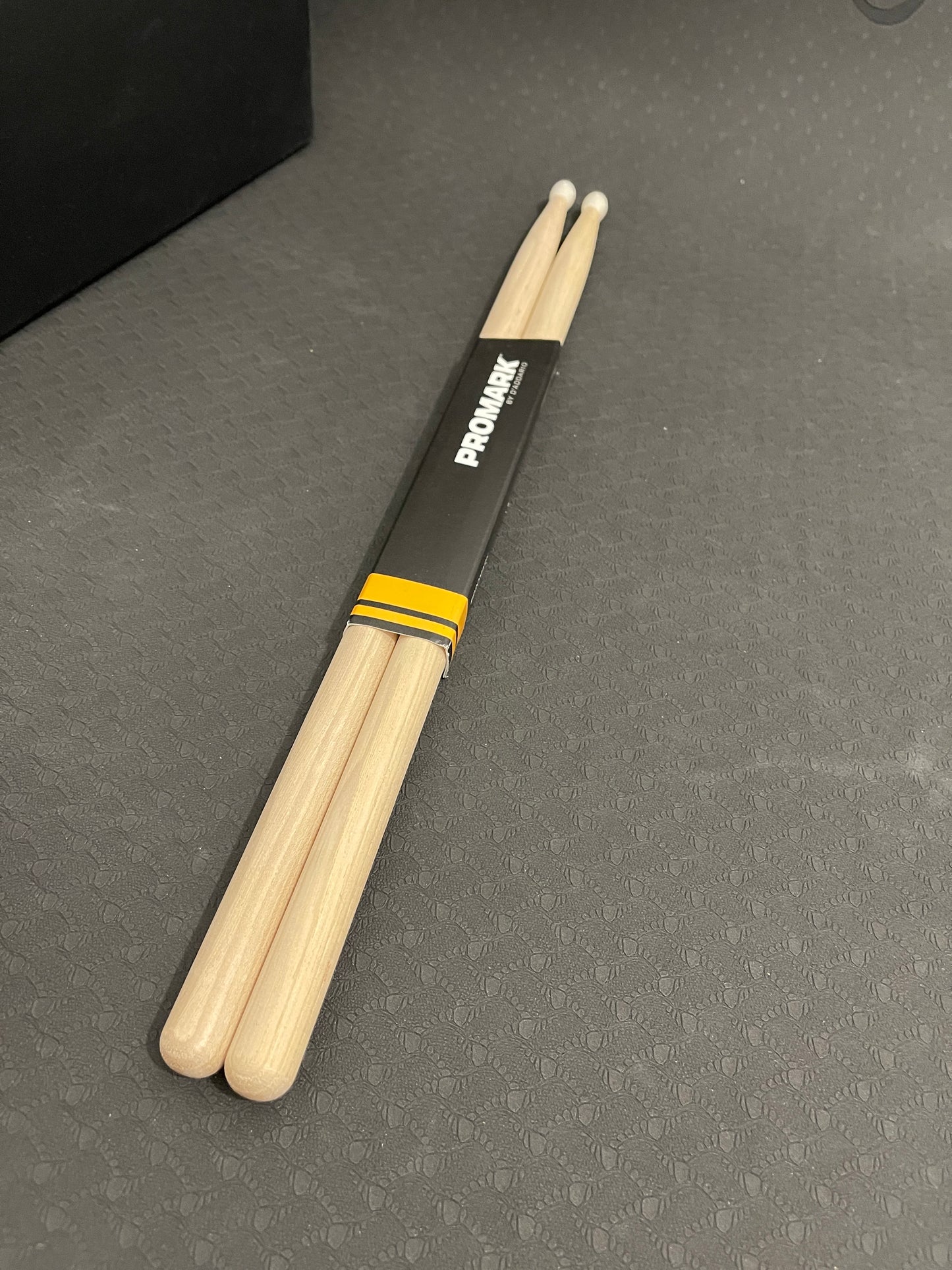 Drumsticks - Promark by D'Addario Classic Natural 5B Nylon